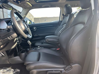 2024 MINI Cooper SE Electric Signature