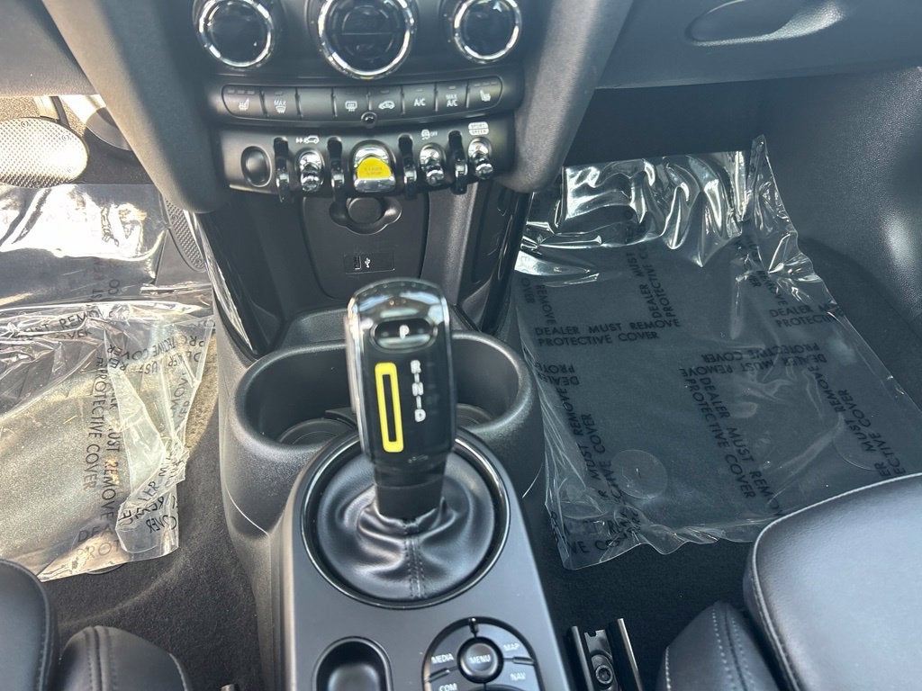 2024 MINI Cooper SE Electric Signature