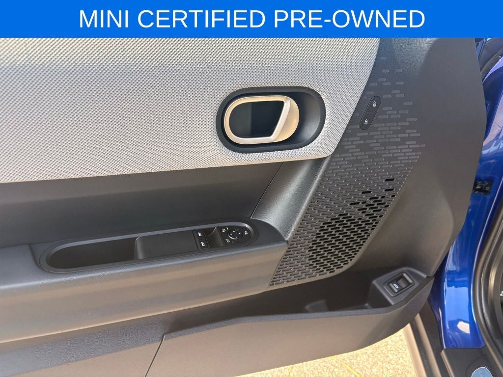 2025 MINI Cooper S Iconic