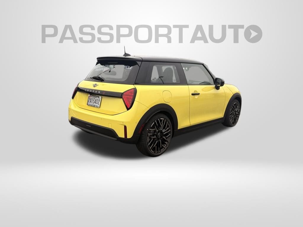 2026 MINI Cooper S Iconic Iconic
