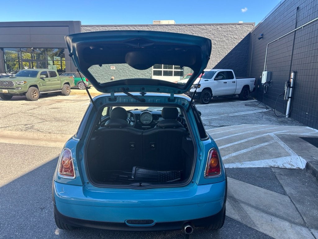 2010 MINI Cooper Base Hardtop 2 Door