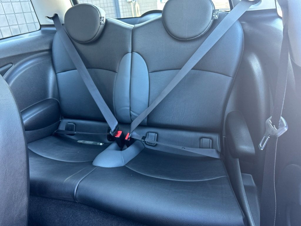 2010 MINI Cooper Base Hardtop 2 Door