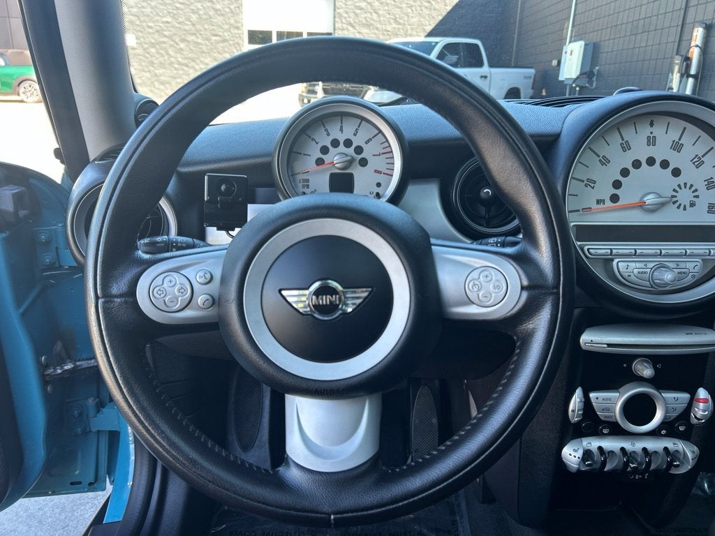 2010 MINI Cooper Base Hardtop 2 Door