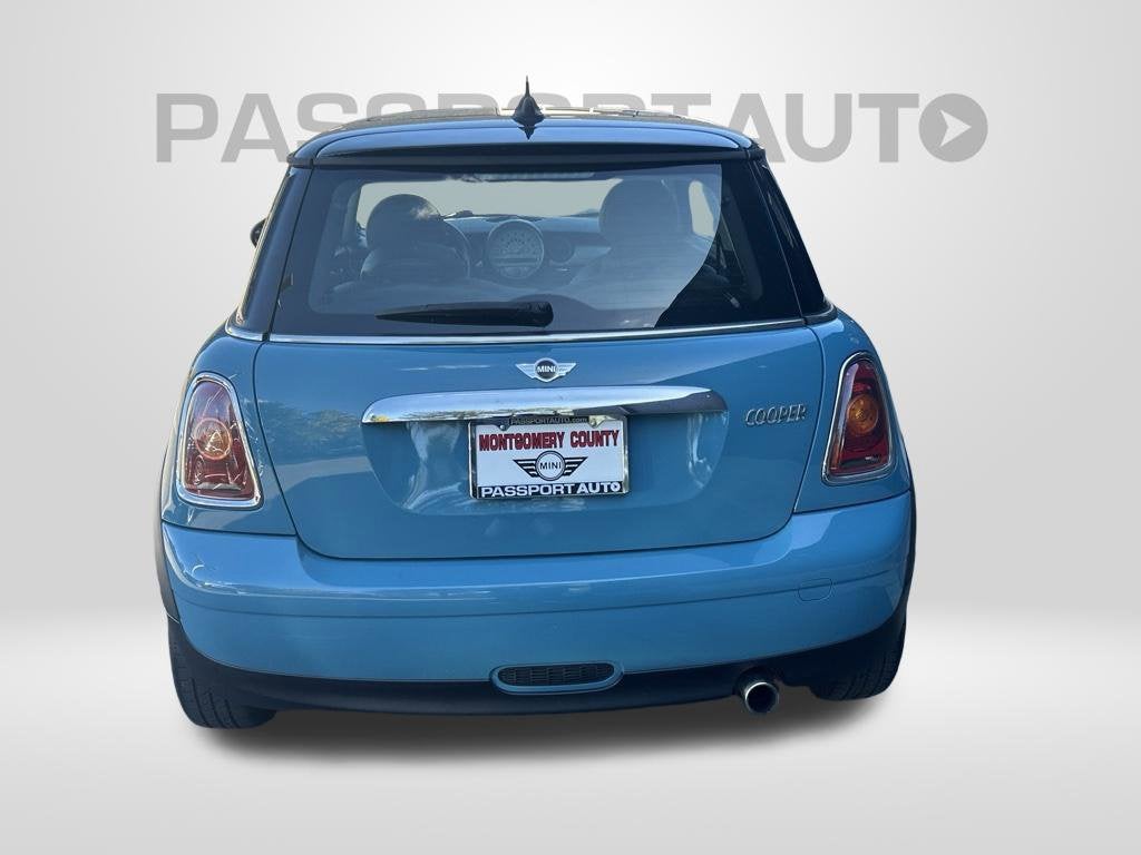 2010 MINI Cooper Base Hardtop 2 Door