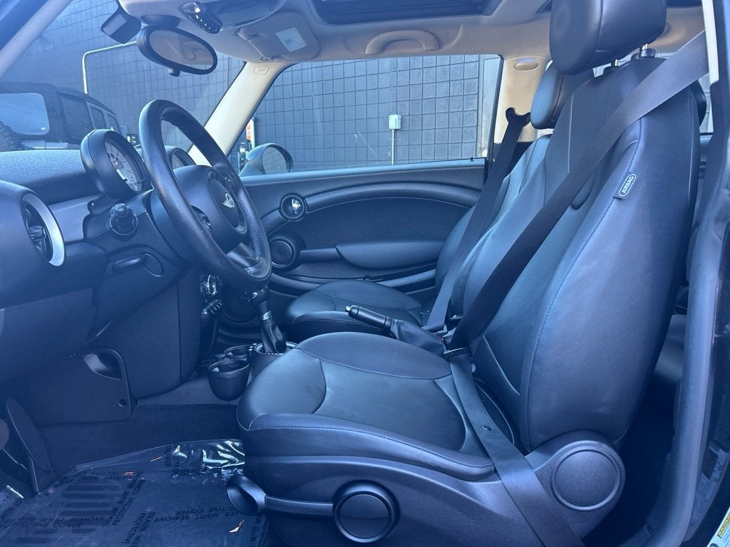2013 MINI Cooper Base