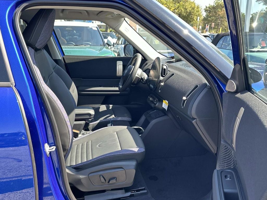 2025 MINI Cooper S Countryman Iconic