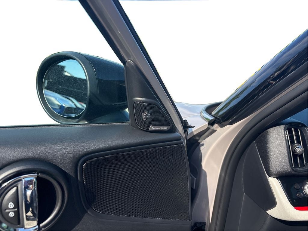 2022 MINI John Cooper Works Countryman Signature