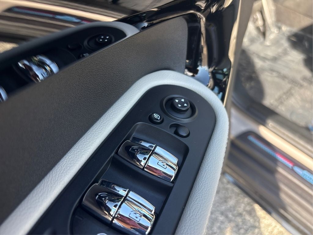 2022 MINI John Cooper Works Countryman Signature