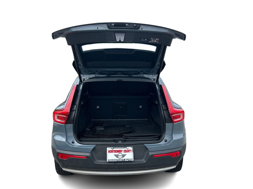 2020 Volvo XC40 Momentum AWD