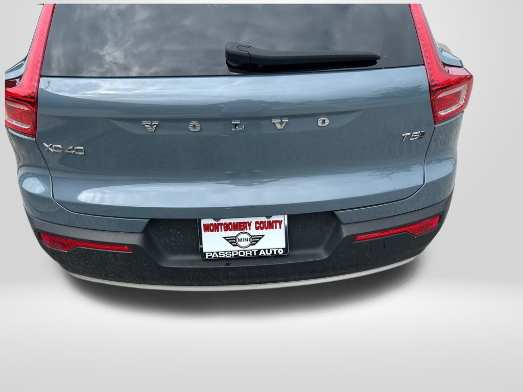 2020 Volvo XC40 Momentum AWD