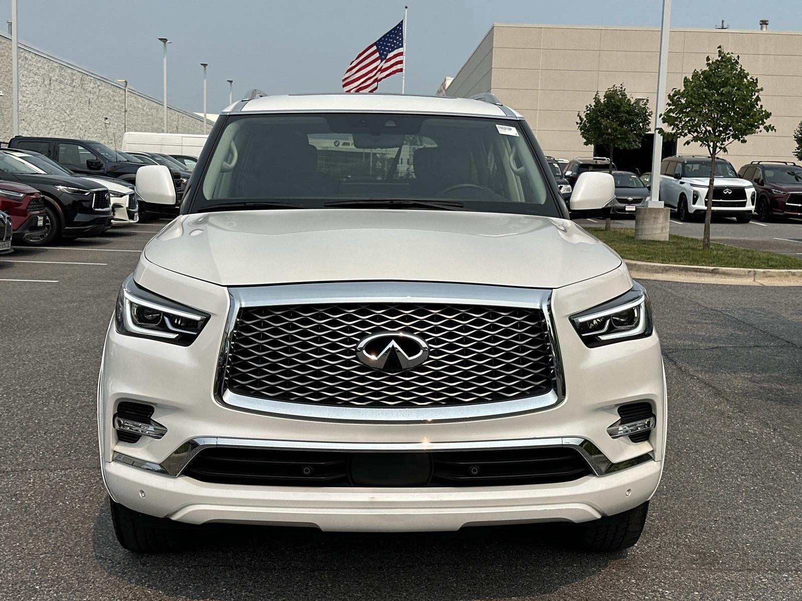 2024 INFINITI QX80 LUXE