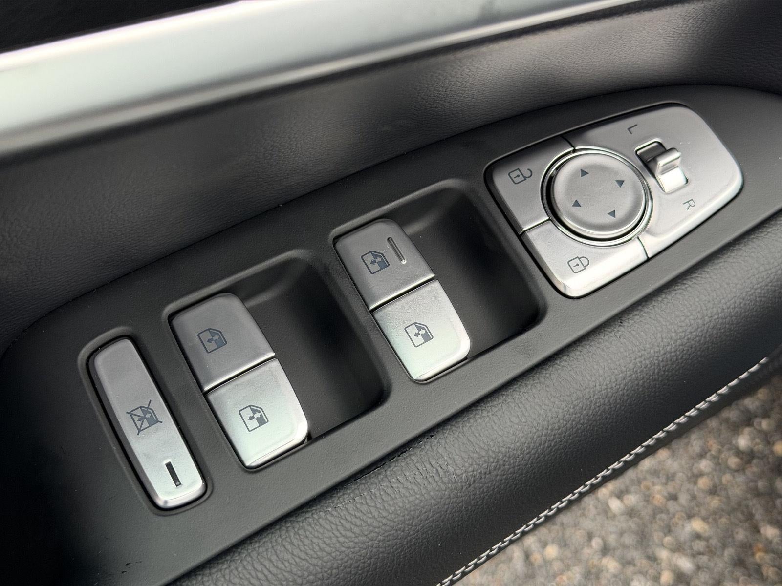 2027 Genesis G70 2.5T