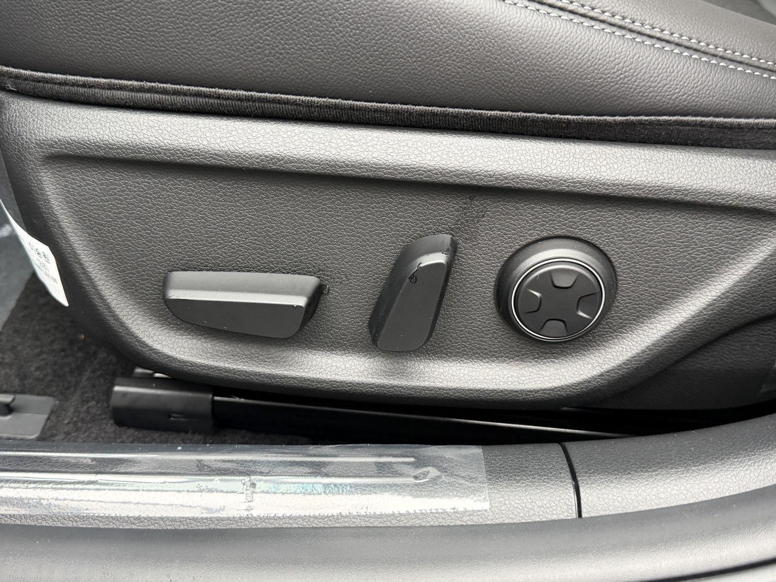 2027 Genesis G70 2.5T