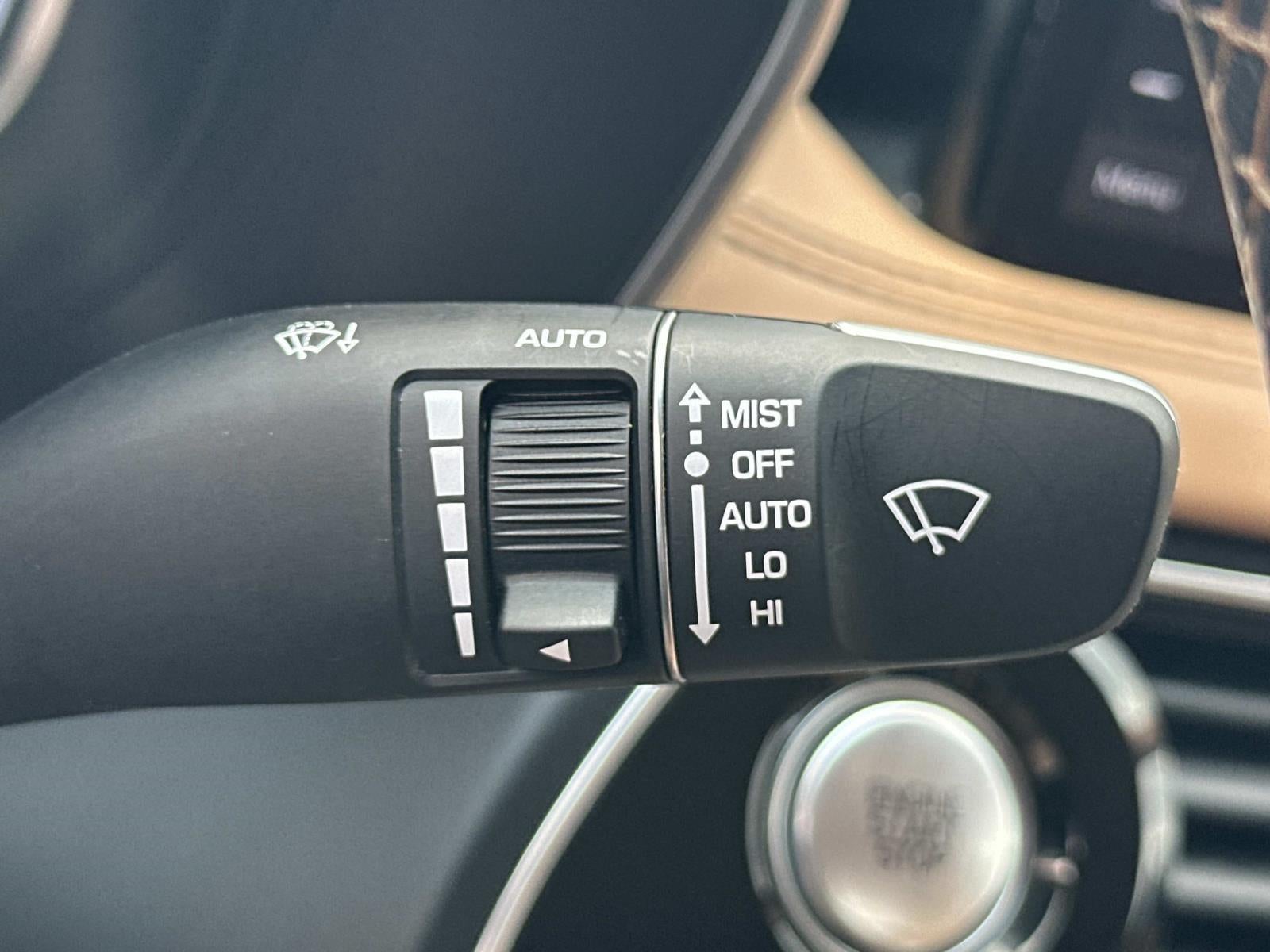 2022 Genesis G70 2.0T