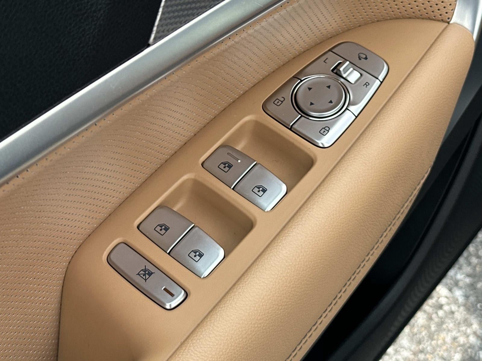 2022 Genesis G70 2.0T