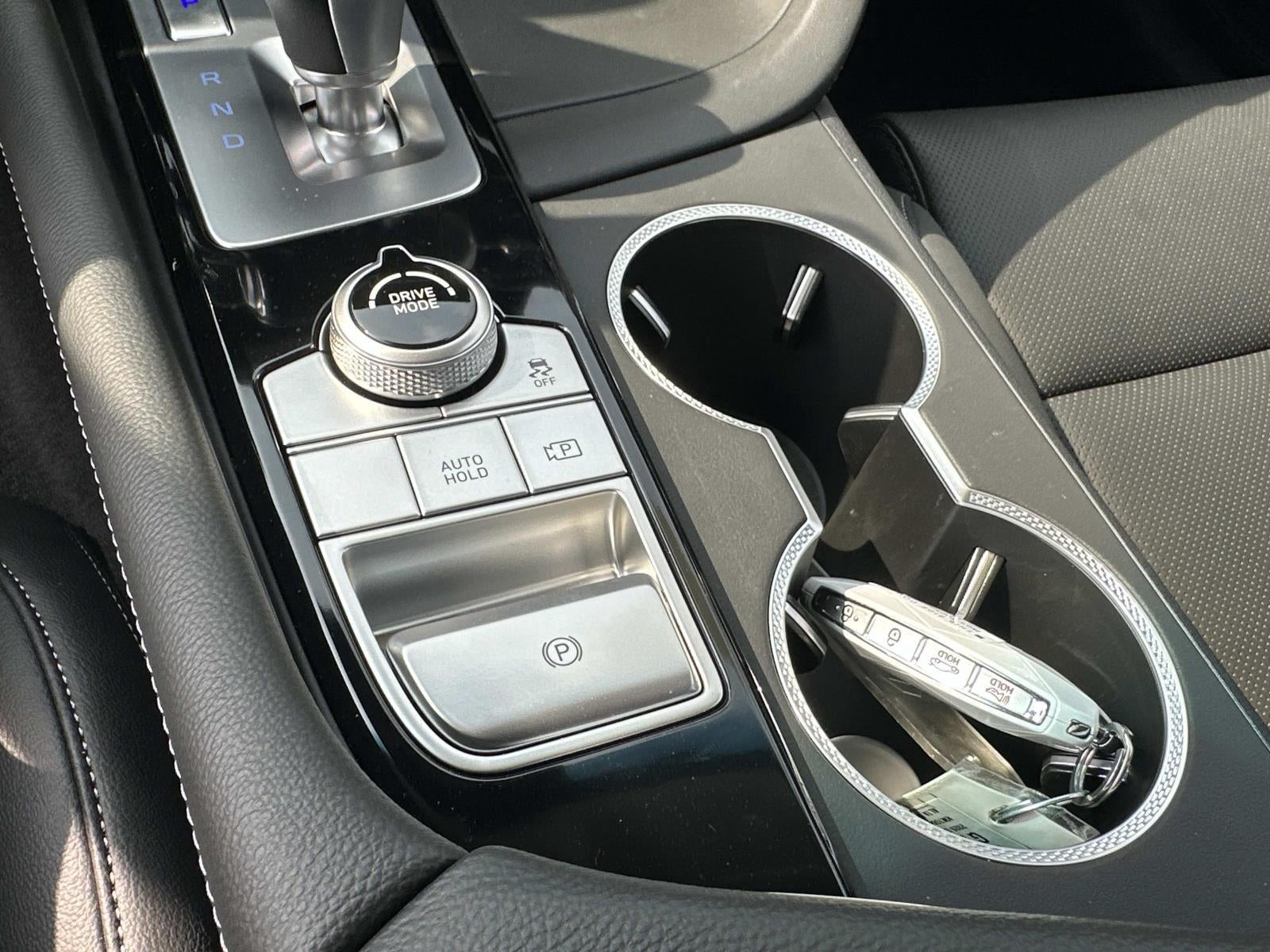 2026 GENESIS G70 Standard - Photo 17