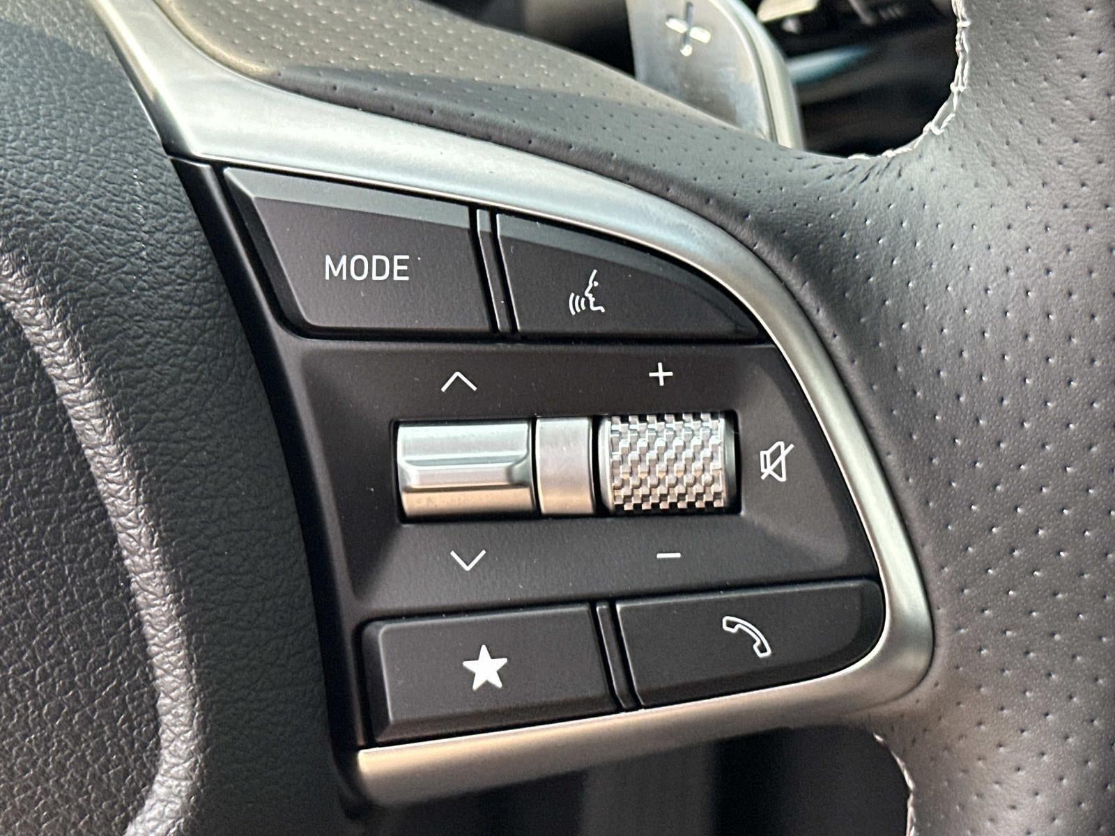 2026 GENESIS G70 Standard - Photo 20