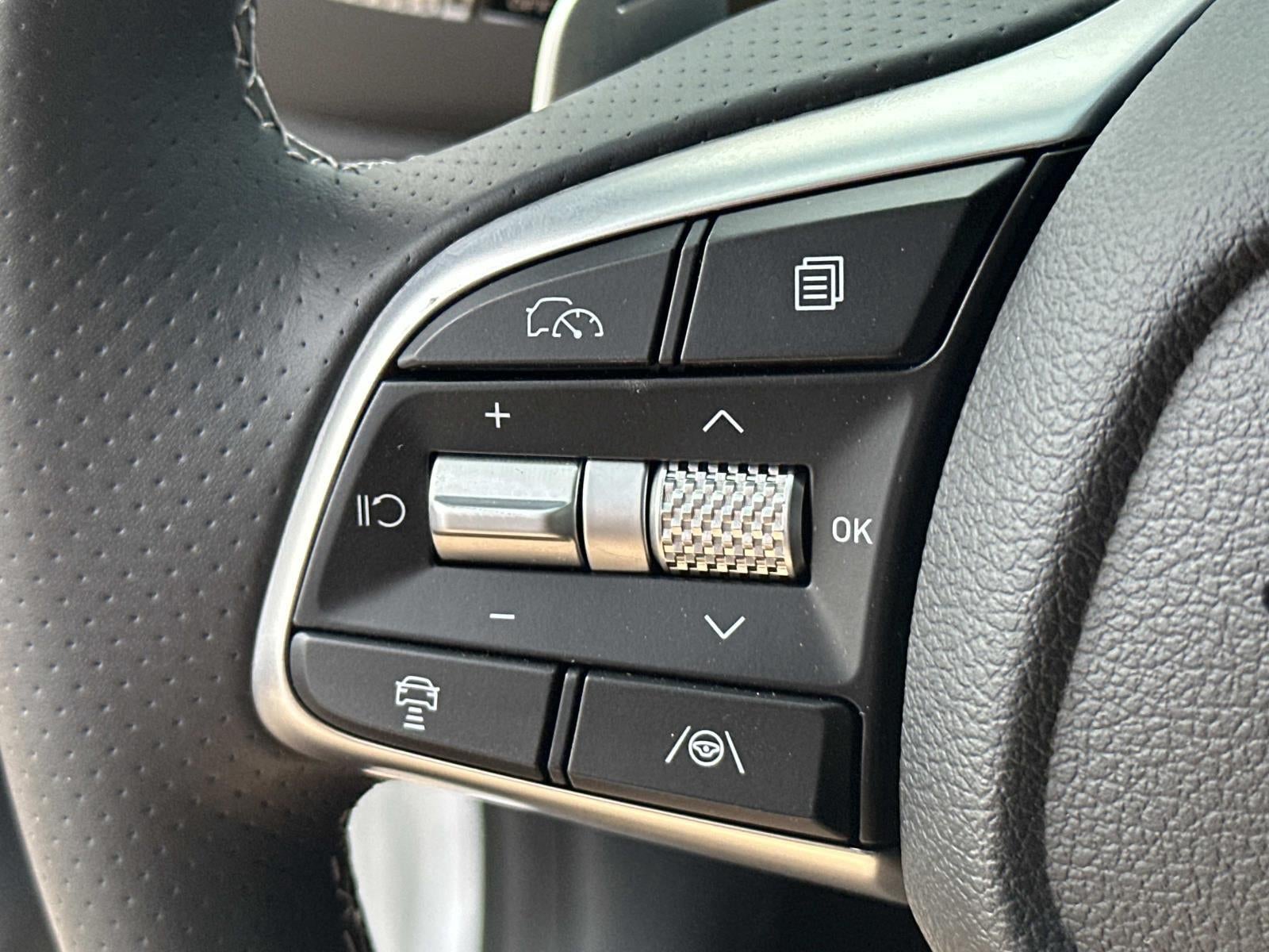 2026 GENESIS G70 Standard - Photo 21