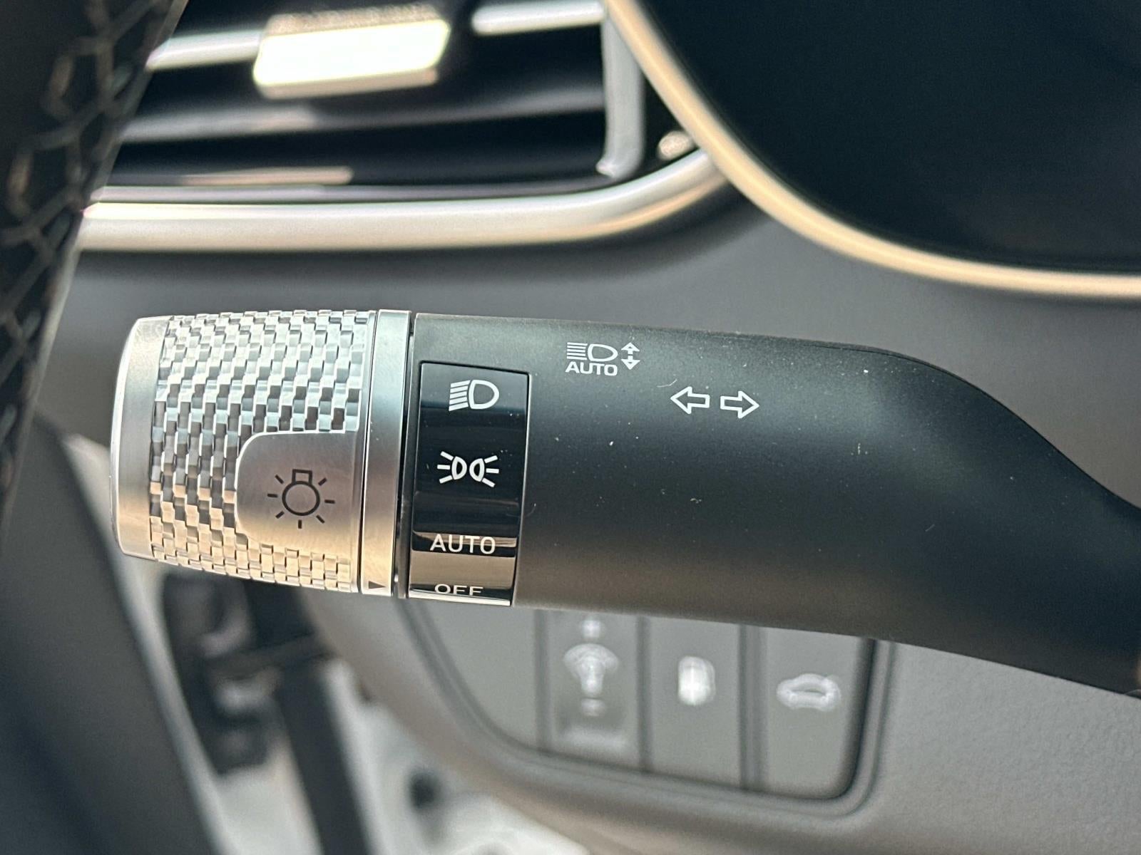 2026 GENESIS G70 Standard - Photo 22