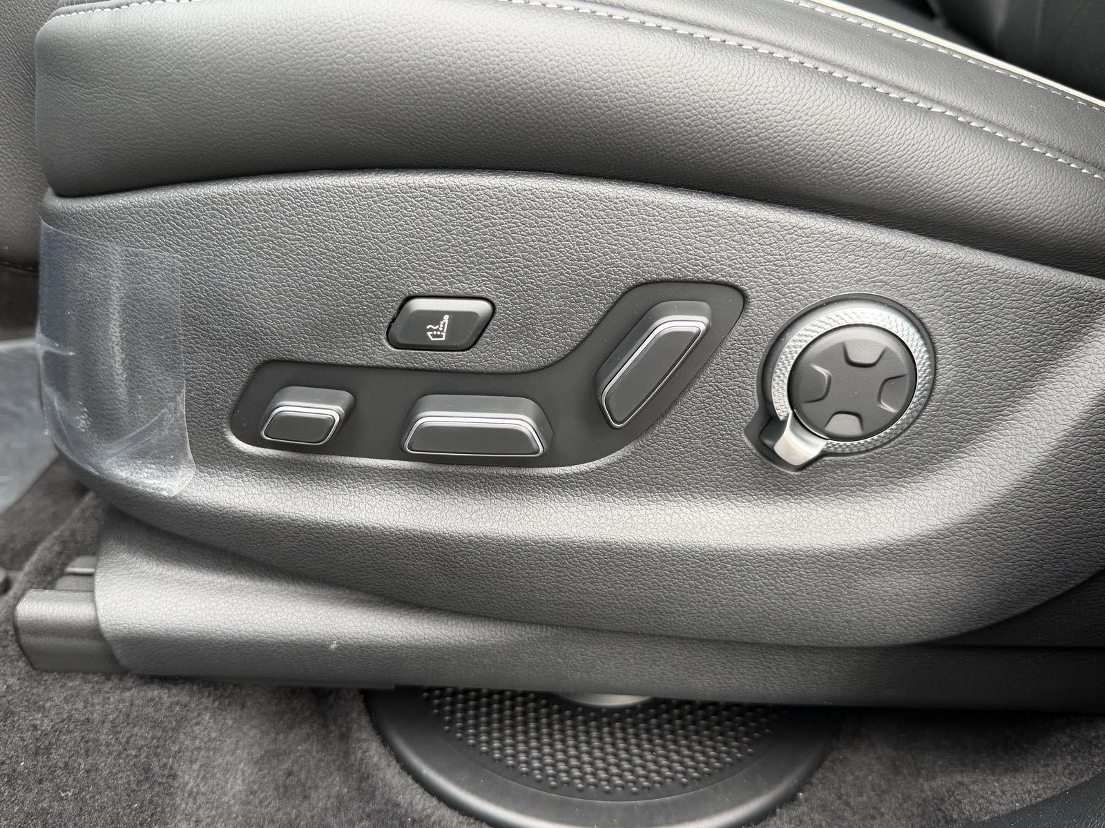2027 Genesis GV80 2.5T Prestige
