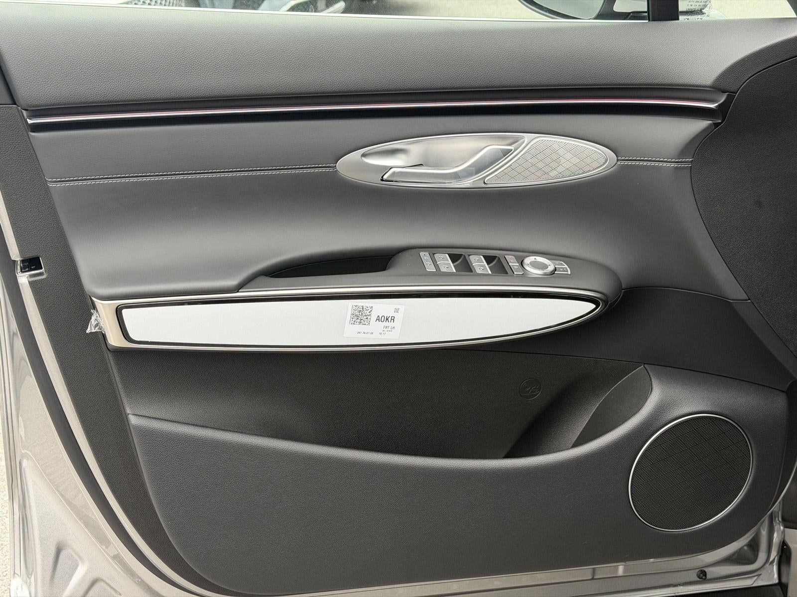 2027 Genesis GV70 2.5T