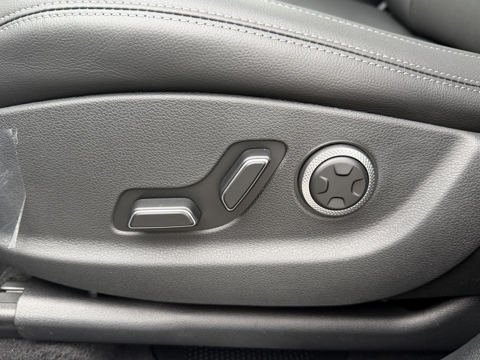 2027 Genesis GV70 2.5T