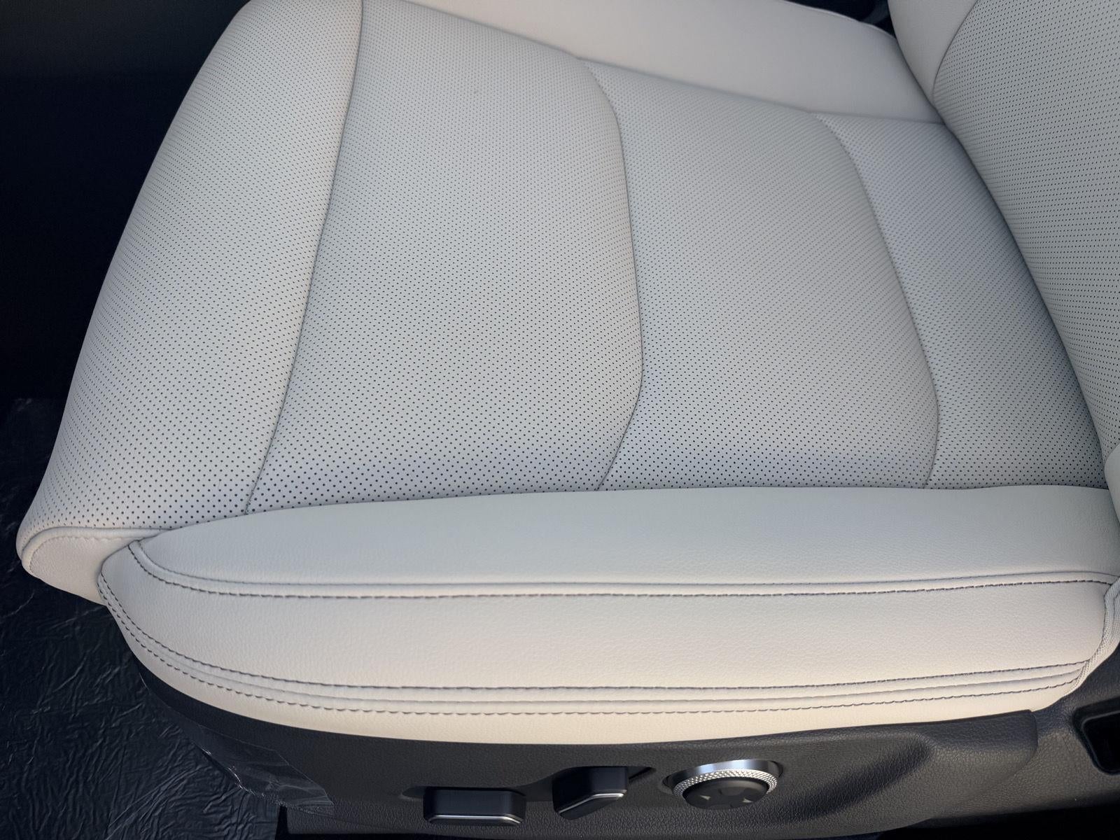 2027 Genesis GV70 2.5T