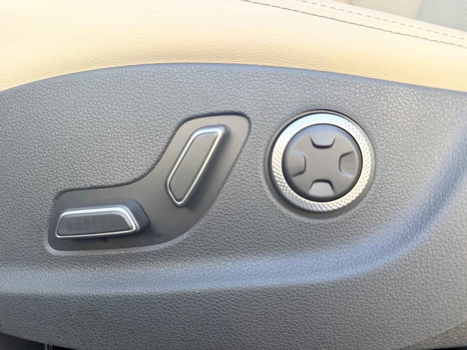 2027 Genesis GV70 2.5T