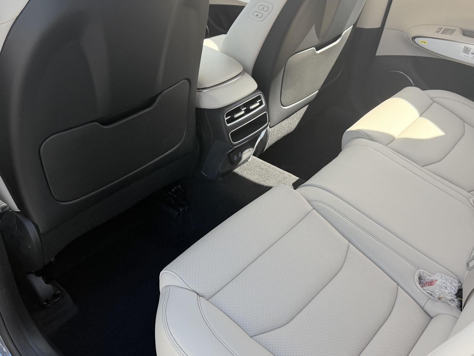 2027 Genesis GV70 2.5T Select