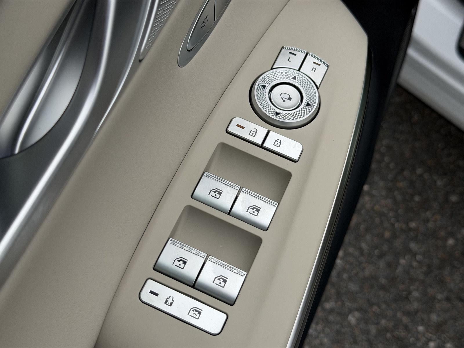 2027 Genesis GV70 2.5T Select
