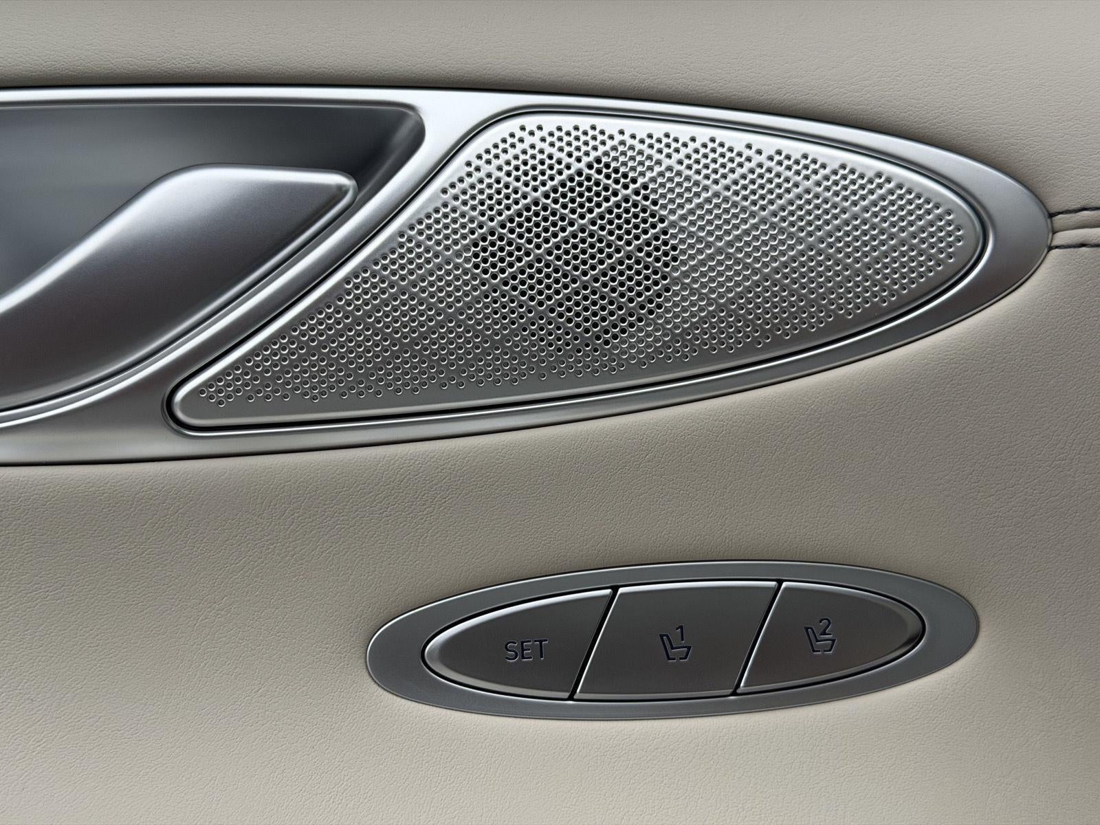 2027 Genesis GV70 2.5T Select