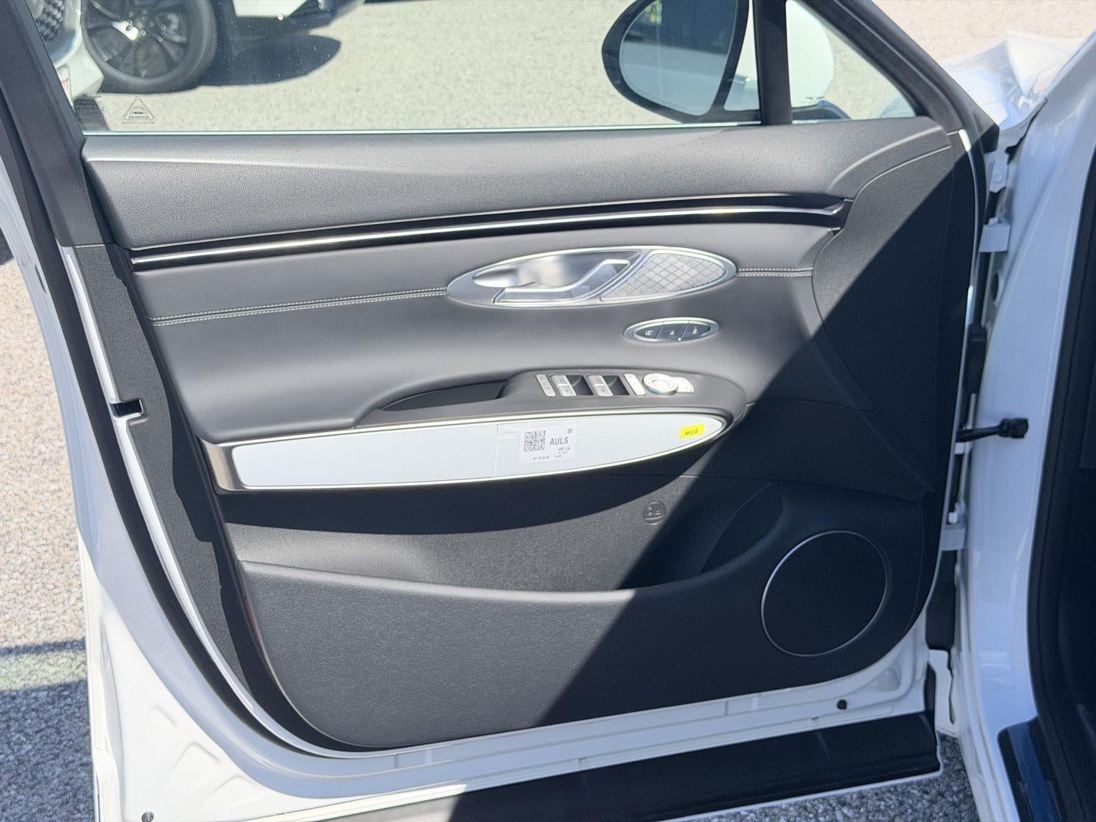 2027 Genesis GV70 2.5T Select