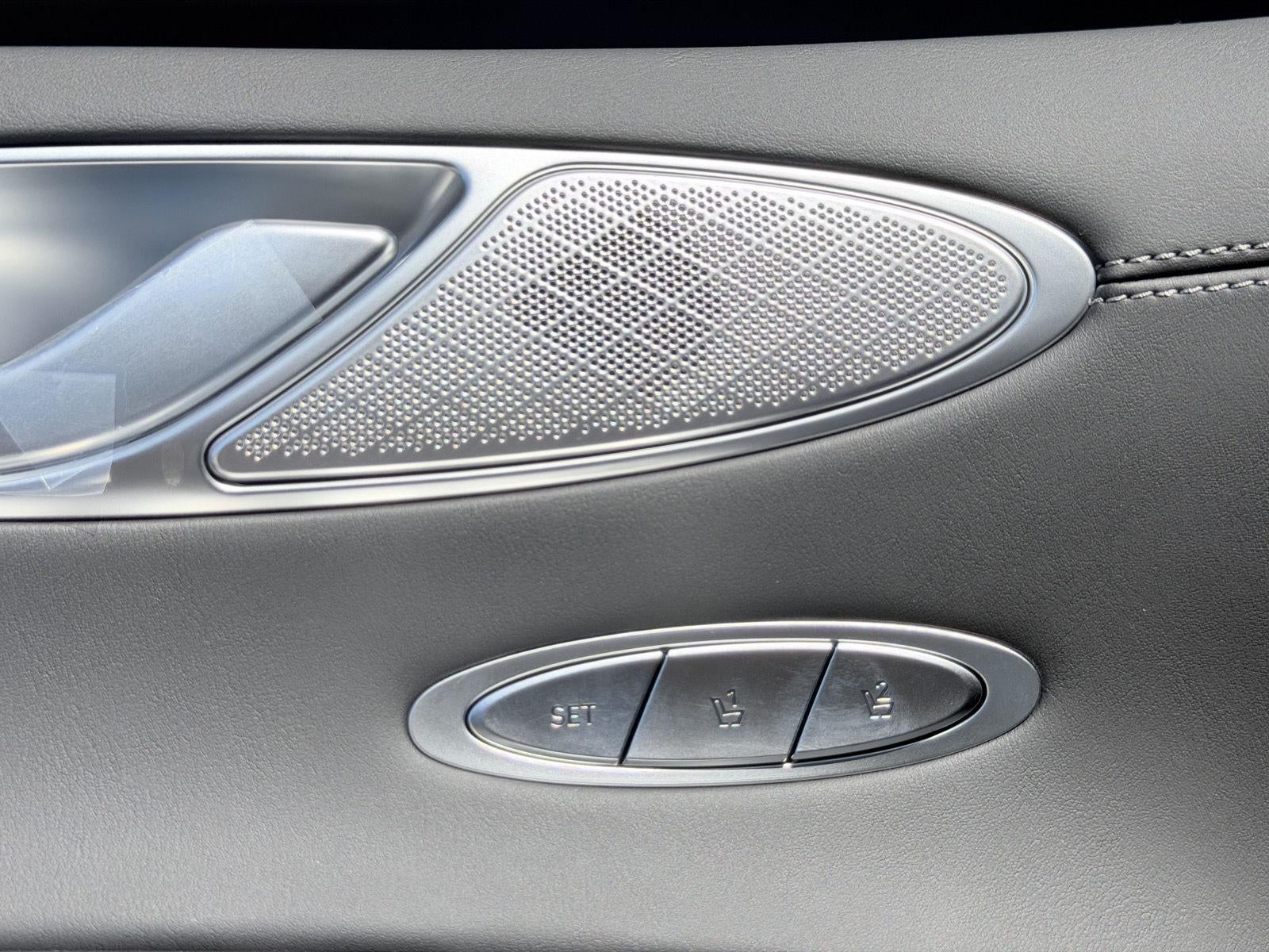 2027 Genesis GV70 2.5T Select