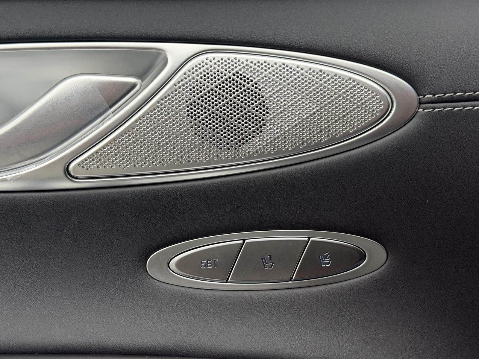 2027 Genesis GV70 2.5T Select