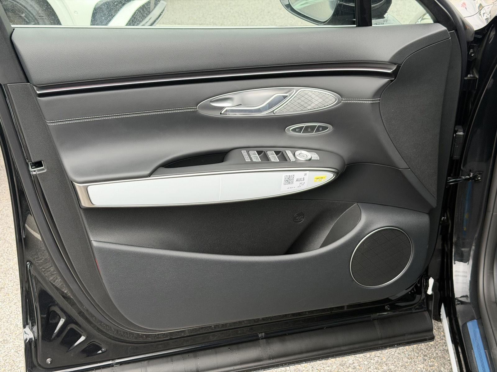 2027 Genesis GV70 2.5T Select