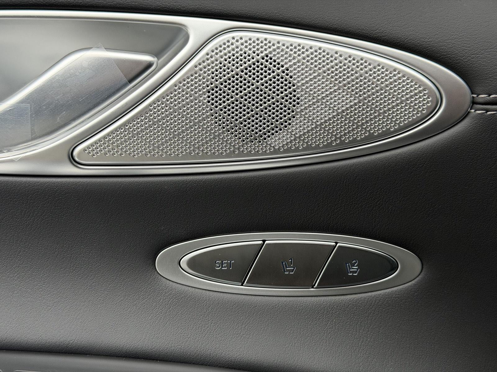 2027 Genesis GV70 2.5T Select