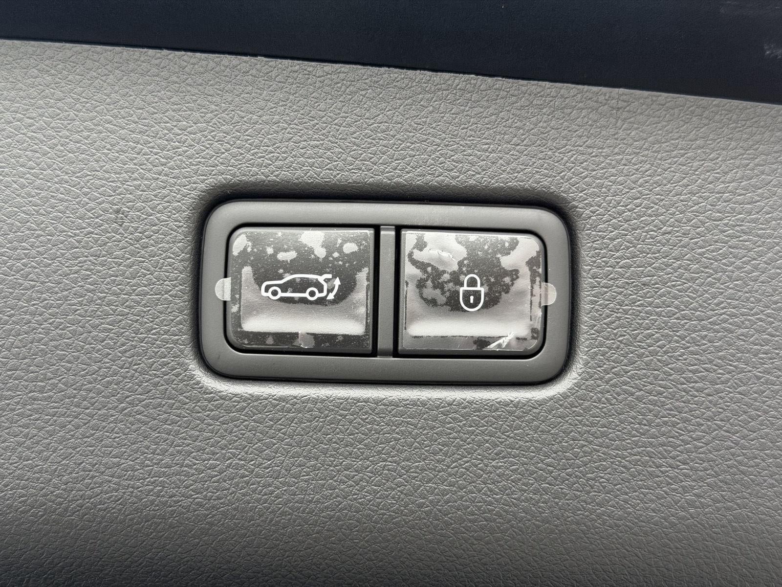 2027 Genesis GV70 2.5T Select