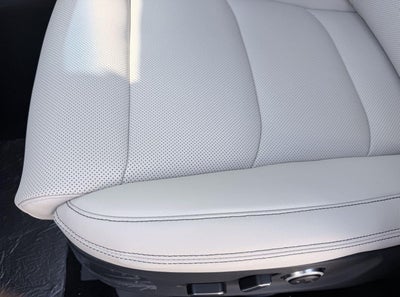 2027 Genesis GV70 2.5T Select
