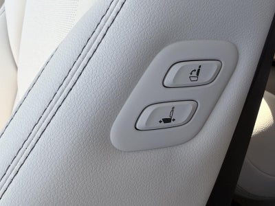 2027 Genesis GV70 2.5T Select