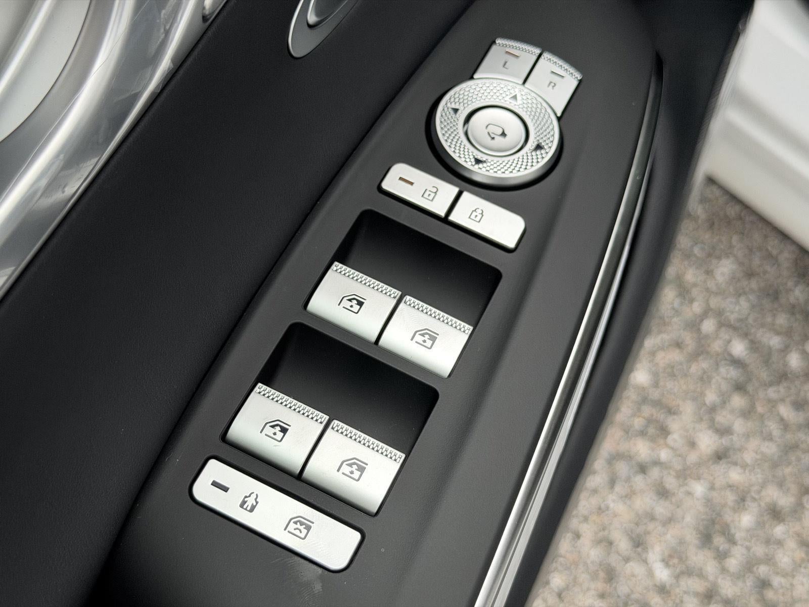 2027 Genesis GV70 2.5T Select