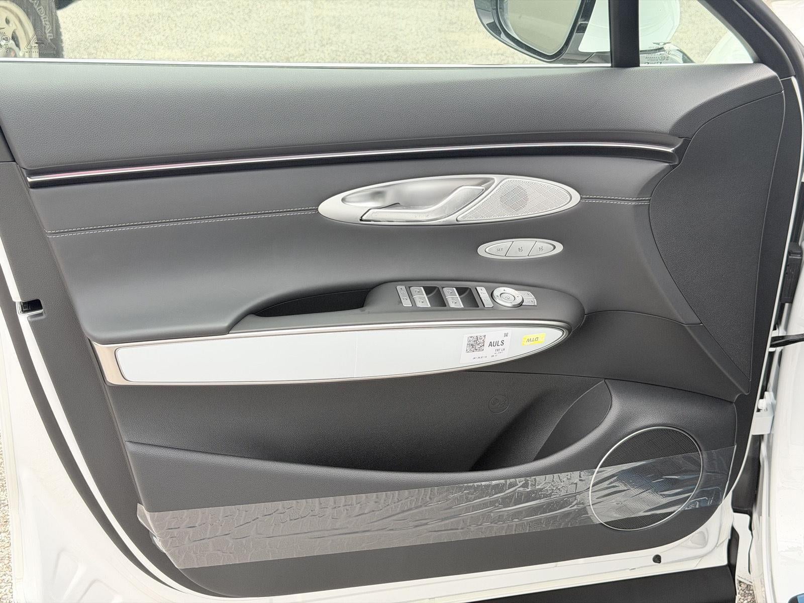2027 Genesis GV70 2.5T Select