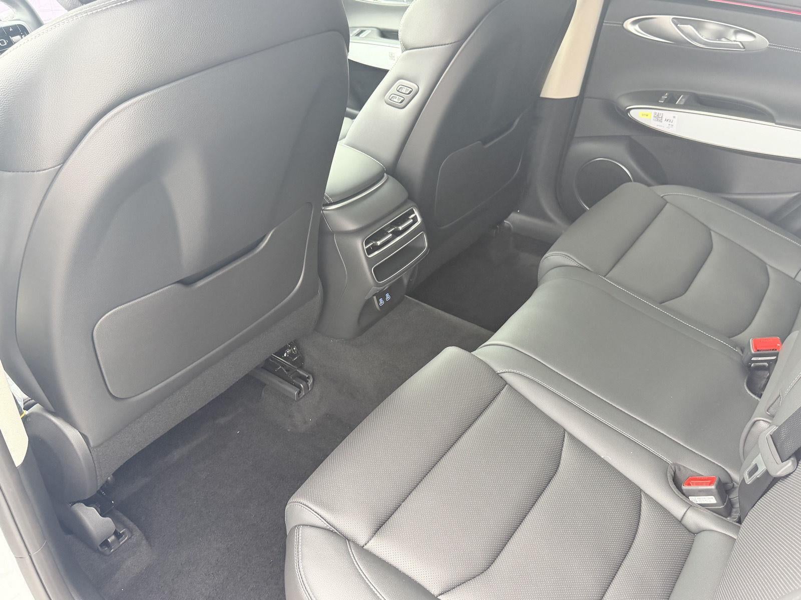 2027 Genesis GV70 2.5T Select