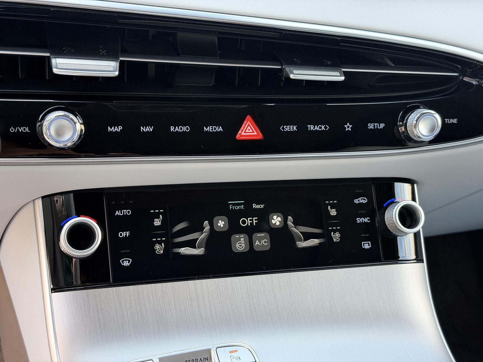 2027 Genesis GV70 2.5T Advanced