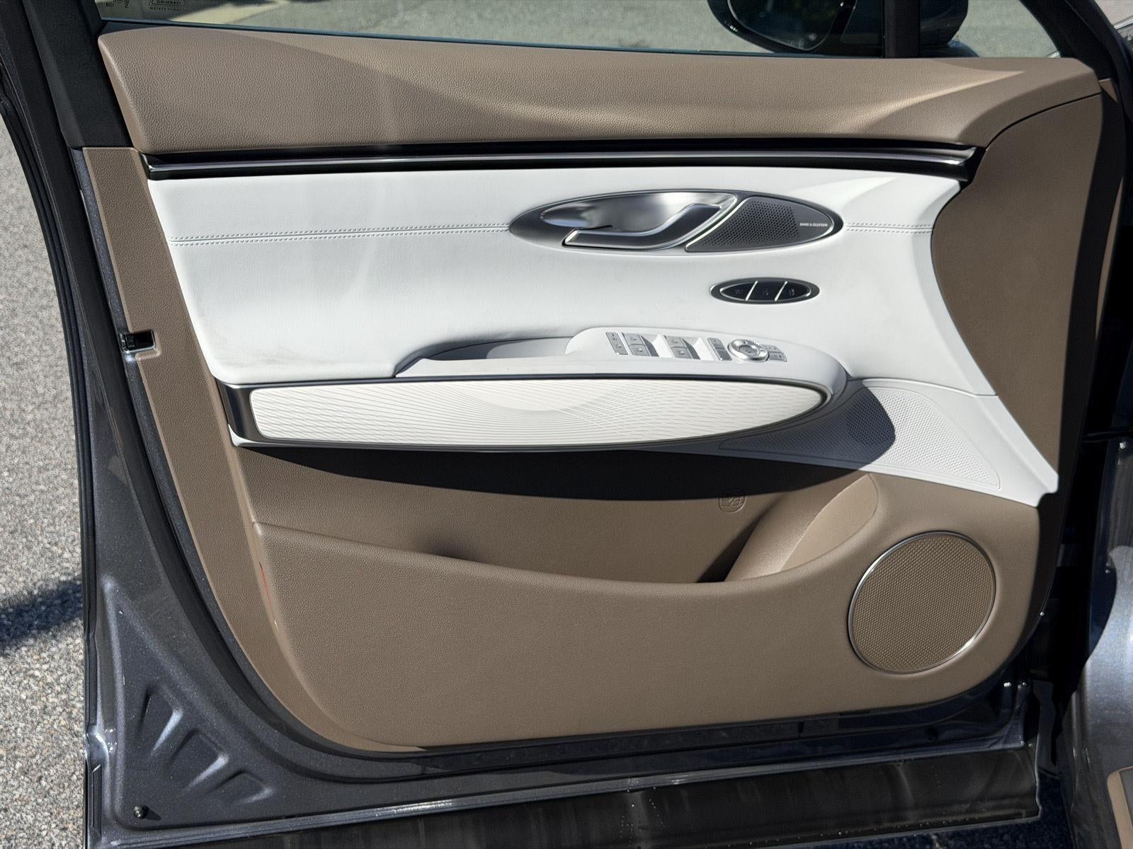 2027 Genesis GV70 2.5T Advanced