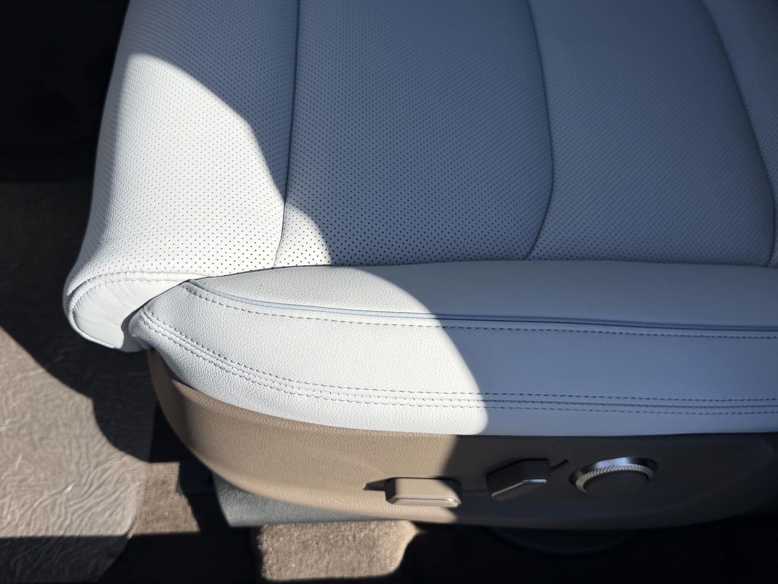 2027 Genesis GV70 2.5T Advanced