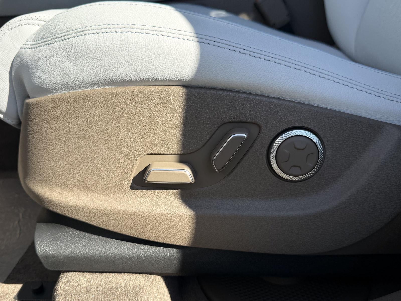 2027 Genesis GV70 2.5T Advanced