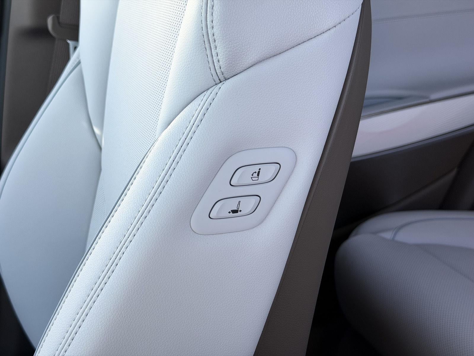 2027 Genesis GV70 2.5T Advanced