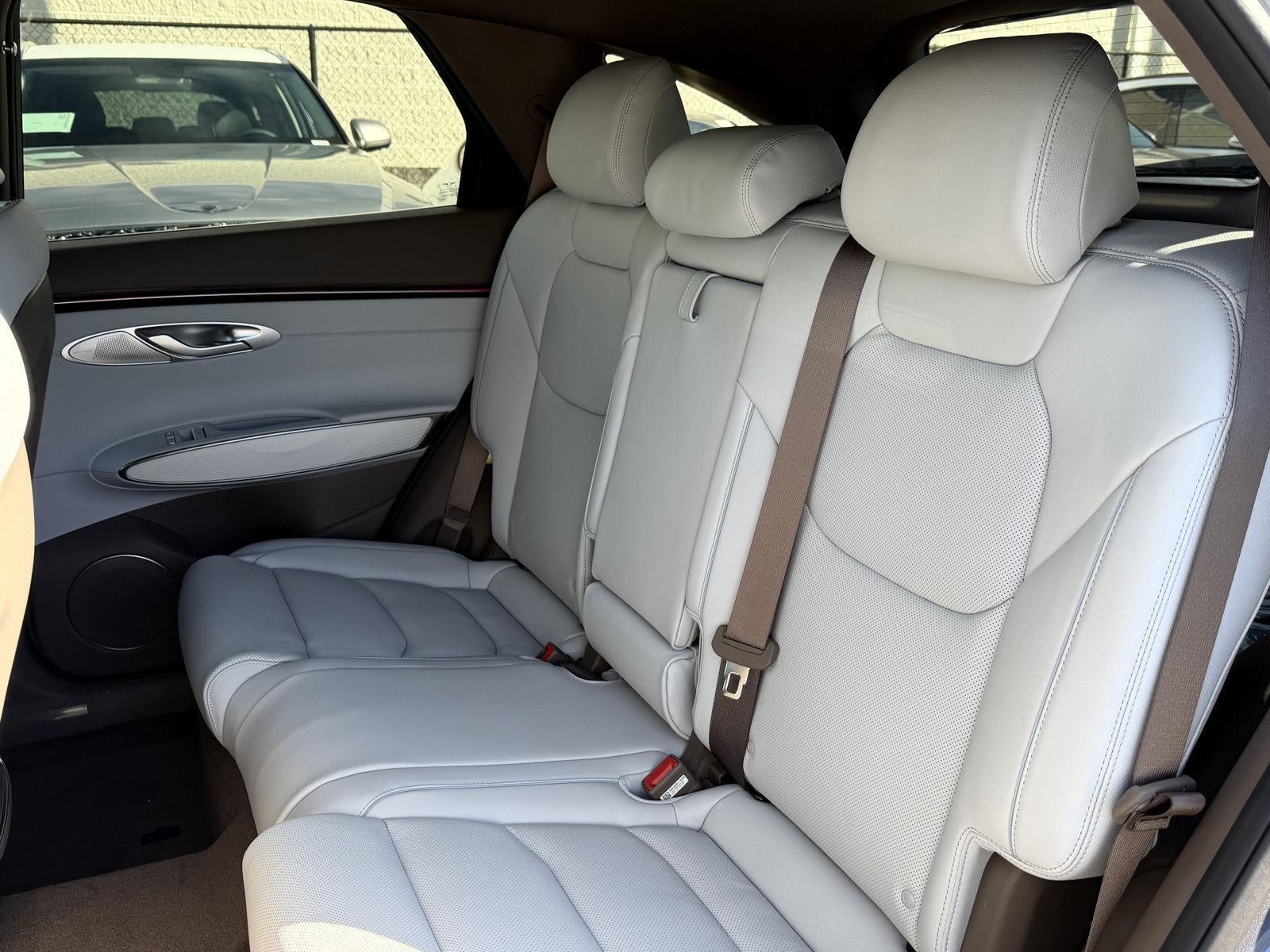 2027 Genesis GV70 2.5T Advanced