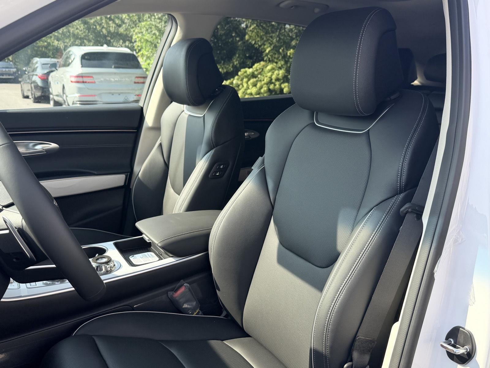 2027 Genesis GV70 2.5T Advanced