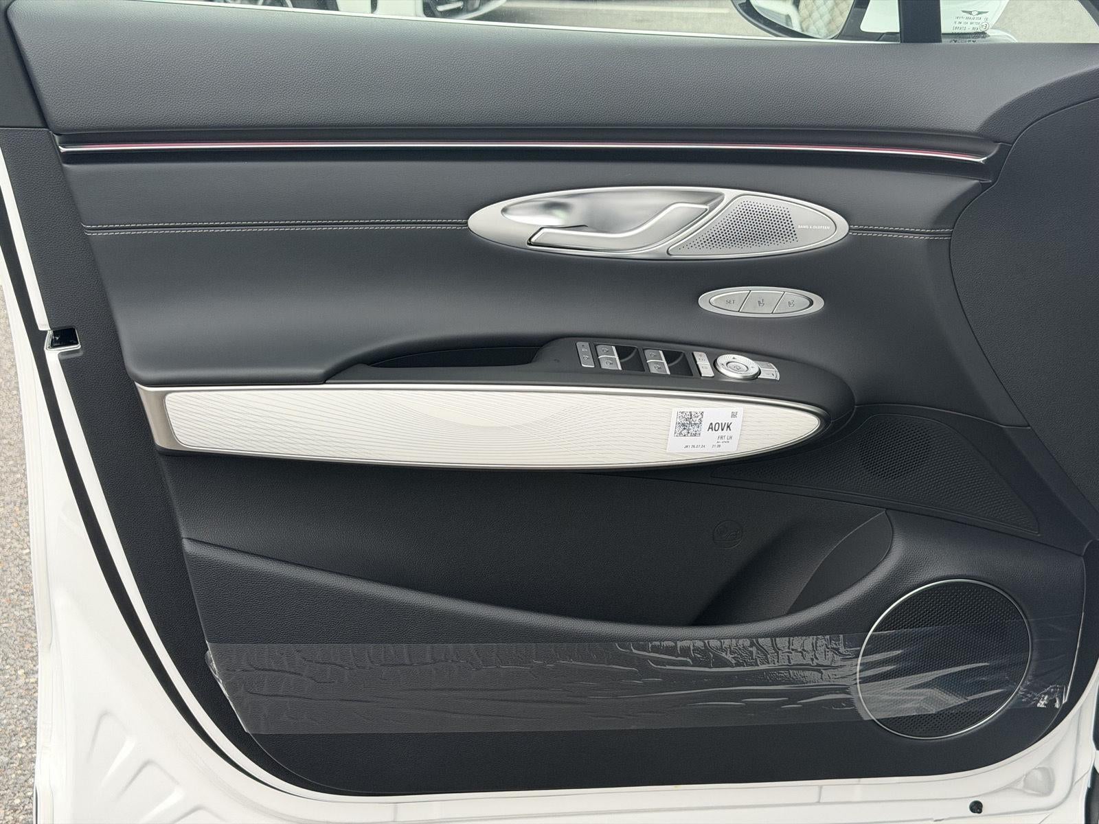 2027 Genesis GV70 2.5T ADVANCED